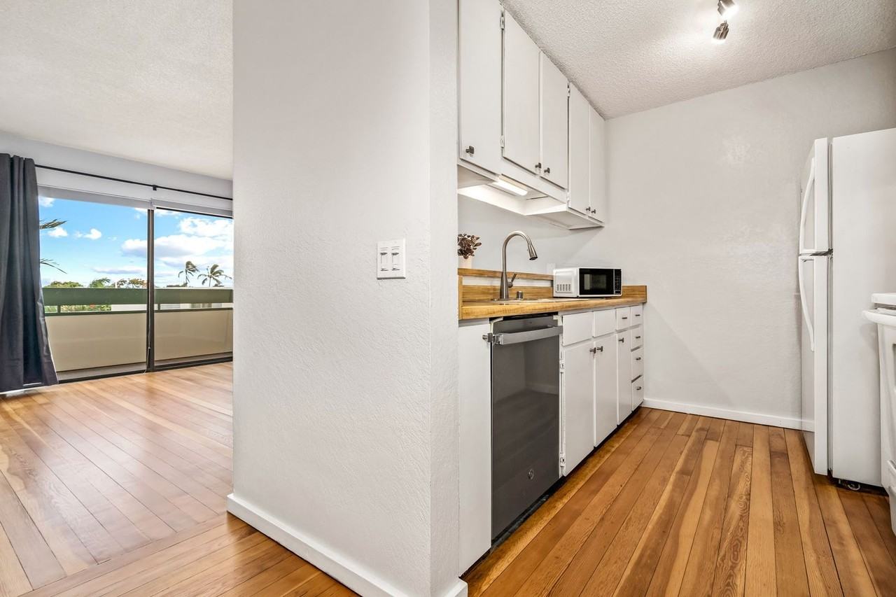 2180 W Vineyard St - Photo 2 of 32