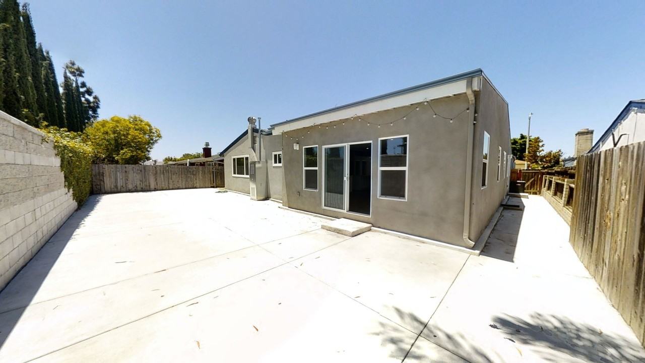 5367 5367 - 5371 Hewlett Dr - Photo 4 of 29