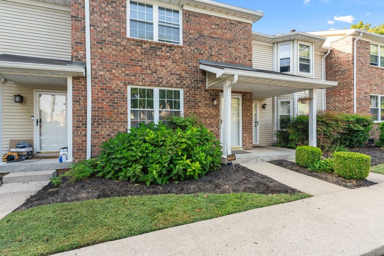 236 Timberway Dr - Photo 2 of 21