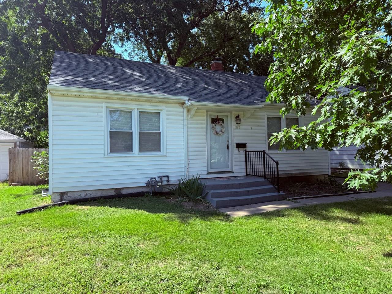 1117 Sw Cambridge Ave - Photo 2 of 15
