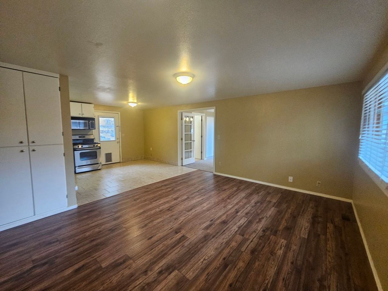 13054 Kimwood Dr - Photo 2 of 10