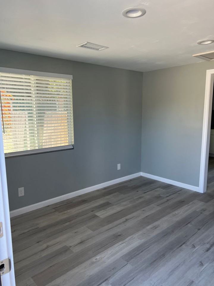 502 W Oak View Ave - Photo 3 of 16