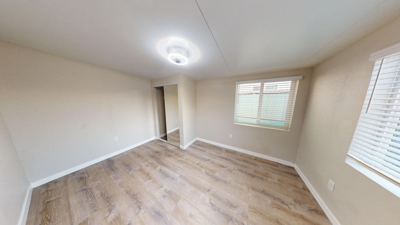 6403 Julie St - Photo 6 of 16