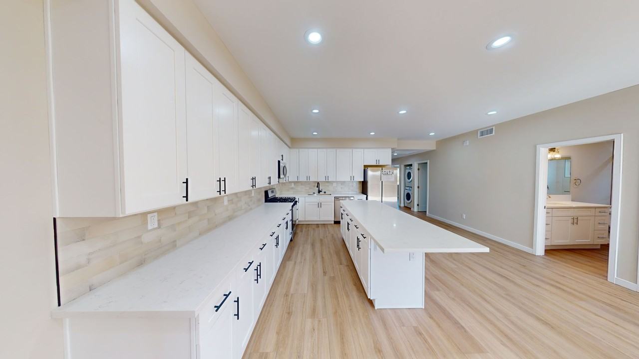 5635 Dorothy Way - Photo 5 of 21