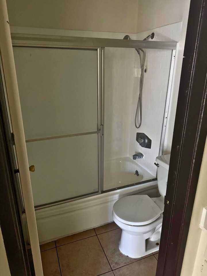 7817 Reseda Boulevard - Photo 7 of 9