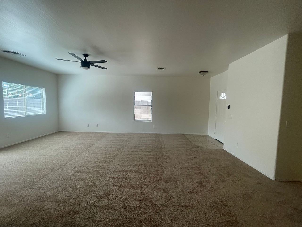 7025 W Downspell Dr - Photo 6 of 34