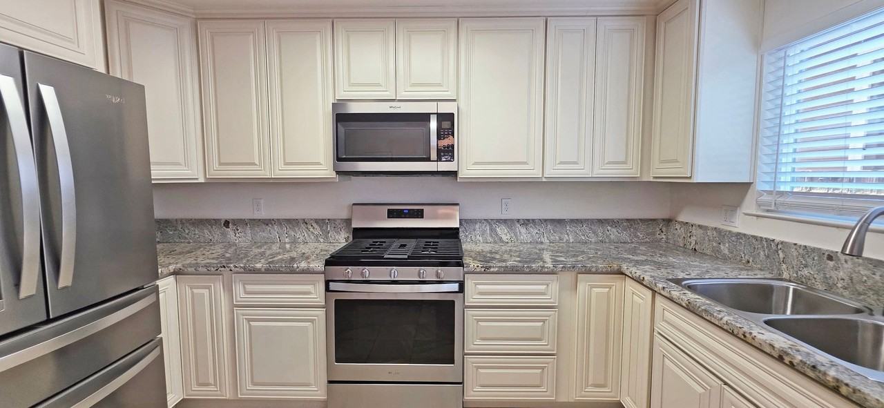1430 V Street - Photo 3 of 43