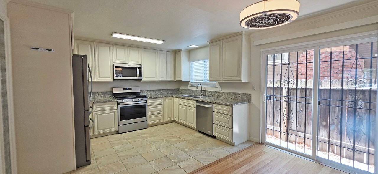 1430 V Street - Photo 6 of 43