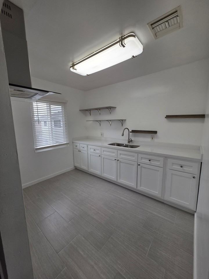 620 S Myrtle - Photo 3 of 4
