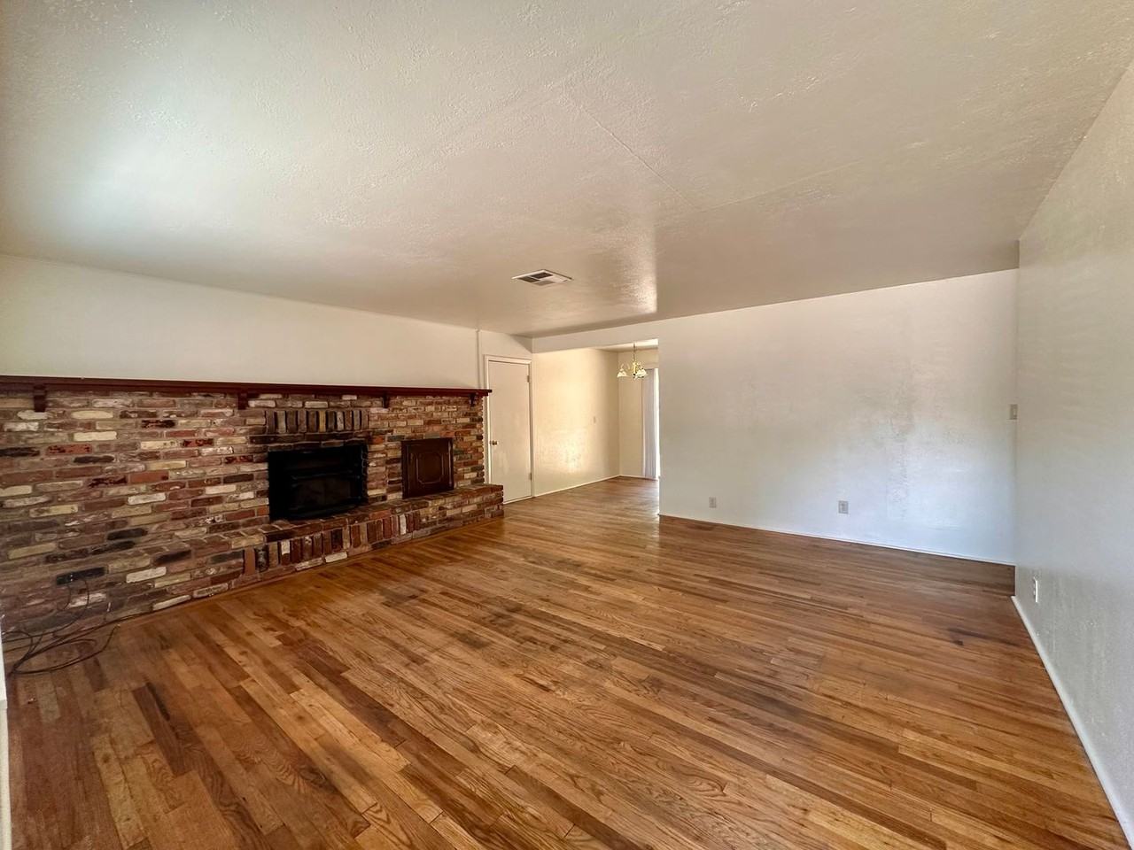 3638 Sacramento Dr - Photo 3 of 19