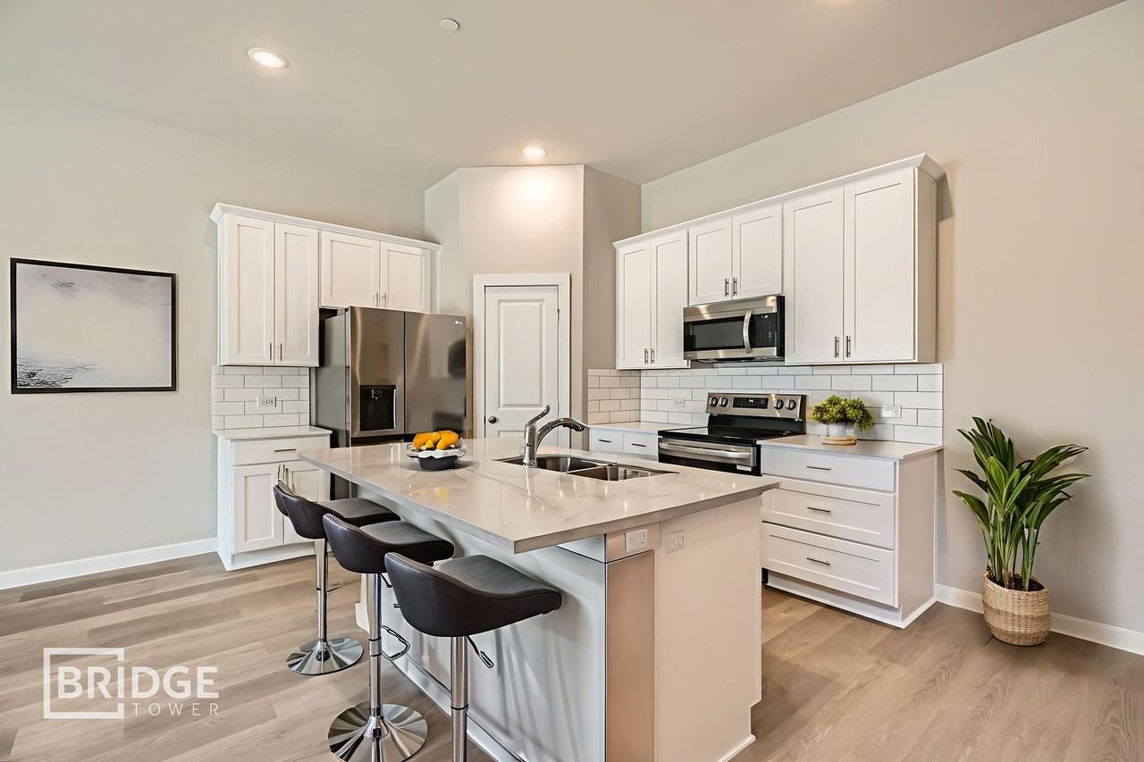 1104 Hudson Way - Photo 2 of 8