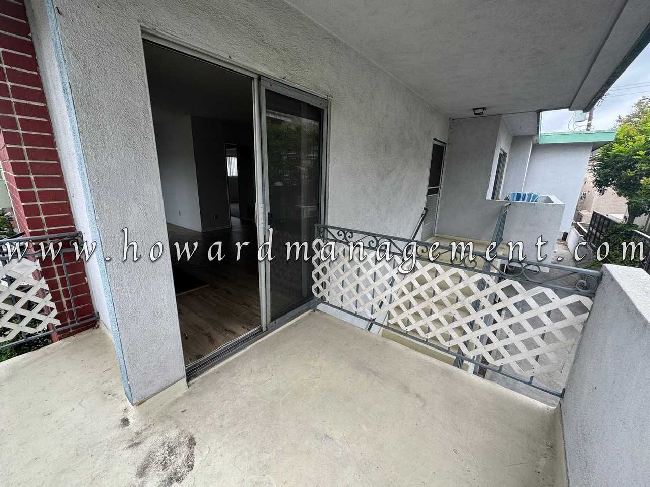 3623 Clarington Ave - Photo 2 of 30