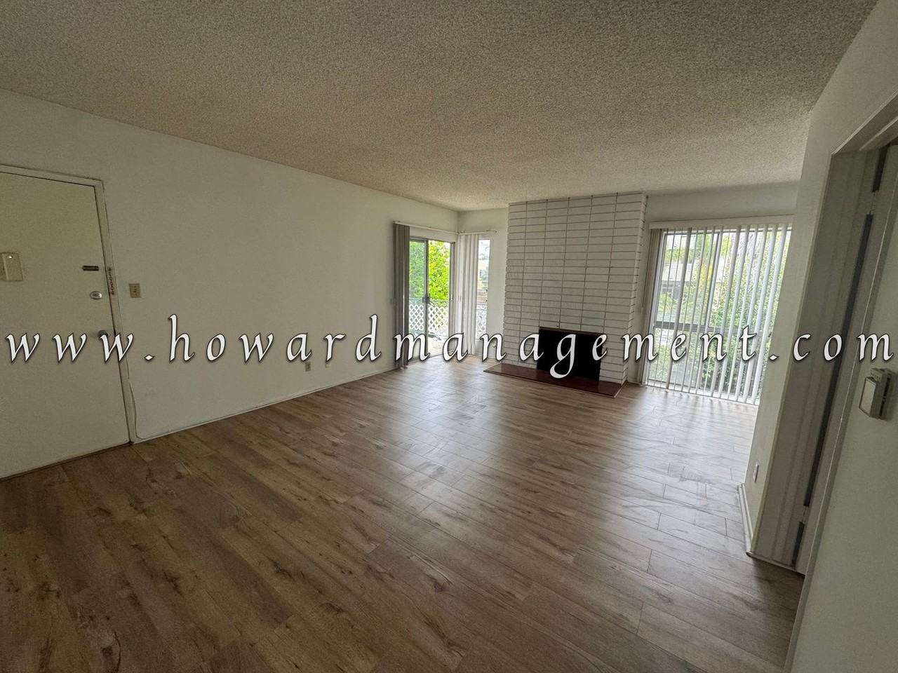 3623 Clarington Ave - Photo 6 of 30