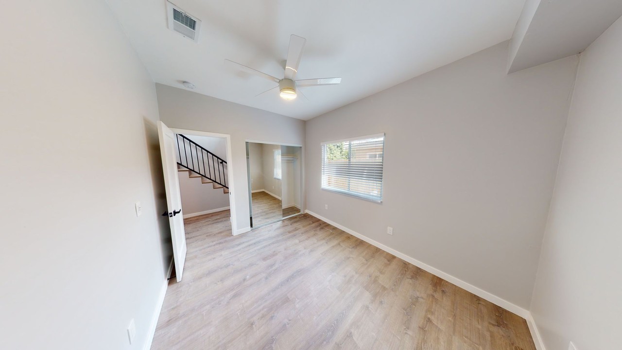 5667 Mary Lane Dr - Photo 4 of 21