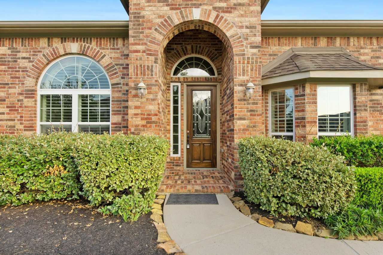 25202 Summer Chase Drive - Photo 4 of 33