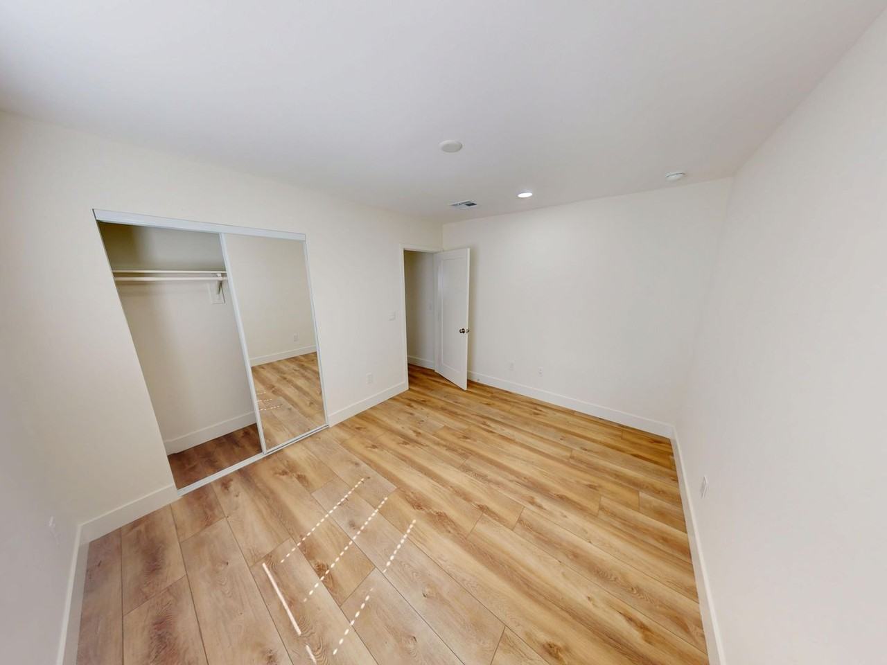 6255 Stewart St - Photo 7 of 16