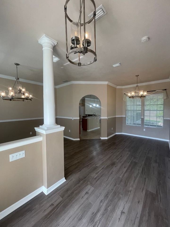 2244 Nw 101st St - Photo 4 of 27