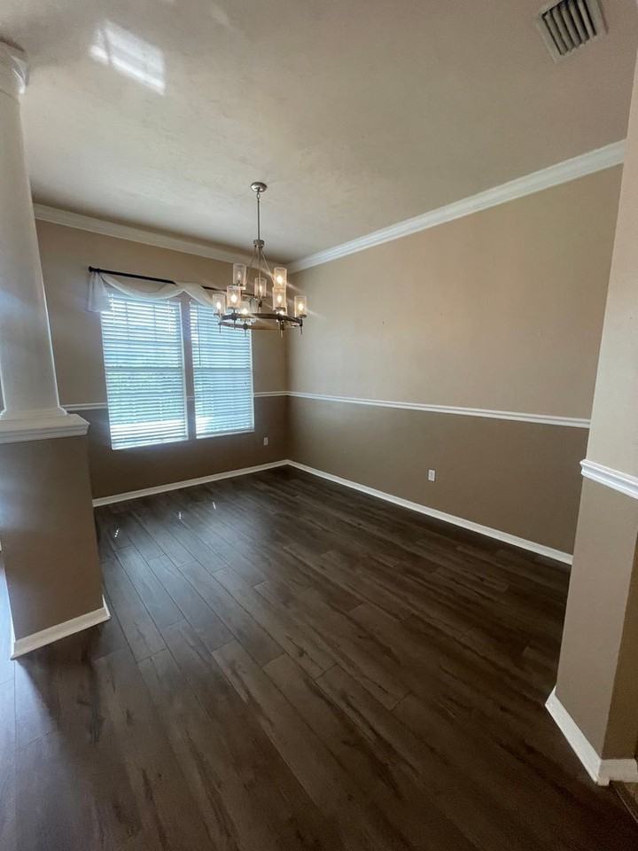 2244 Nw 101st St - Photo 5 of 27