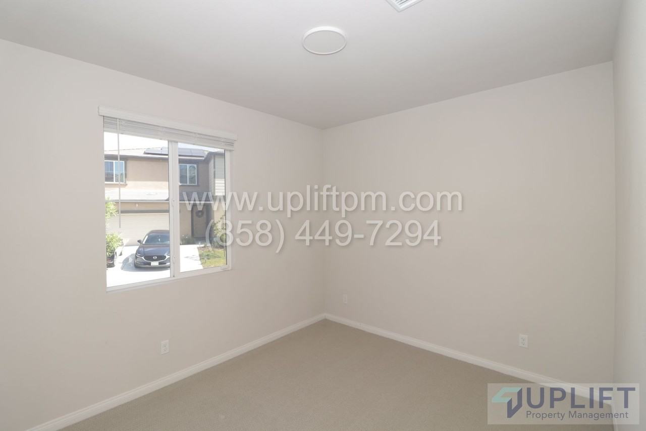 28216 Farm Creek Way - Photo 3 of 34