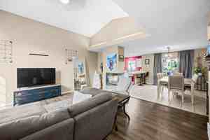 featured image of 4919 S Kenzie Ln