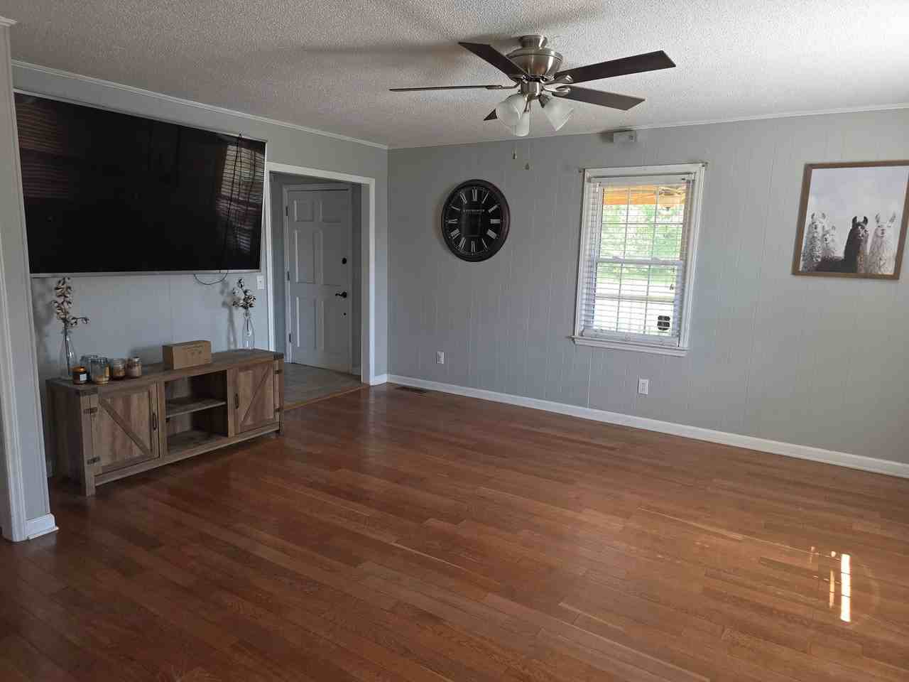 394 Mack Rd - Photo 3 of 20