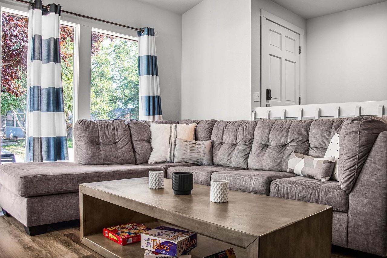 521 Stierman Way - Photo 4 of 15