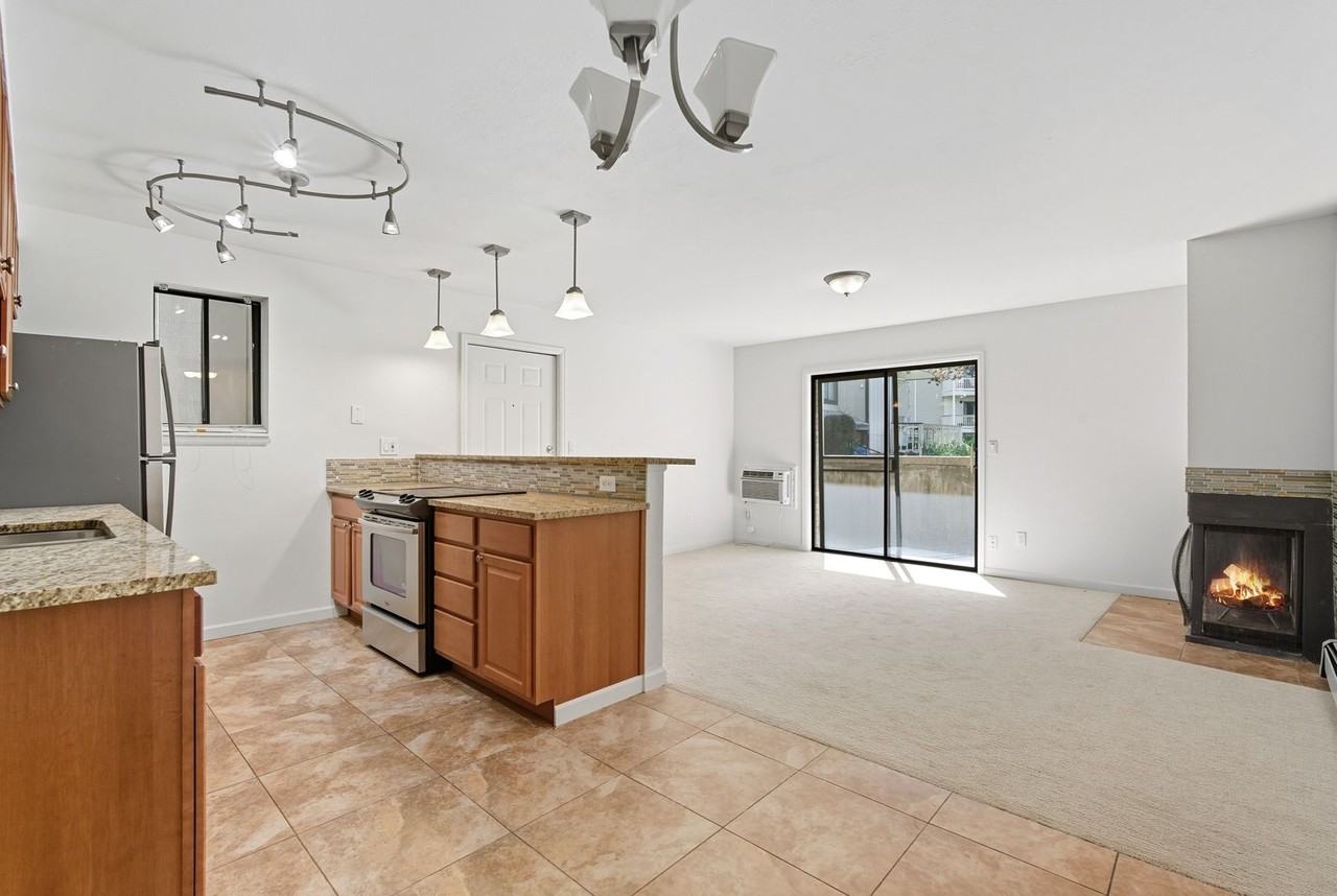 665 Manhattan Drive #5 - Photo 5 of 21