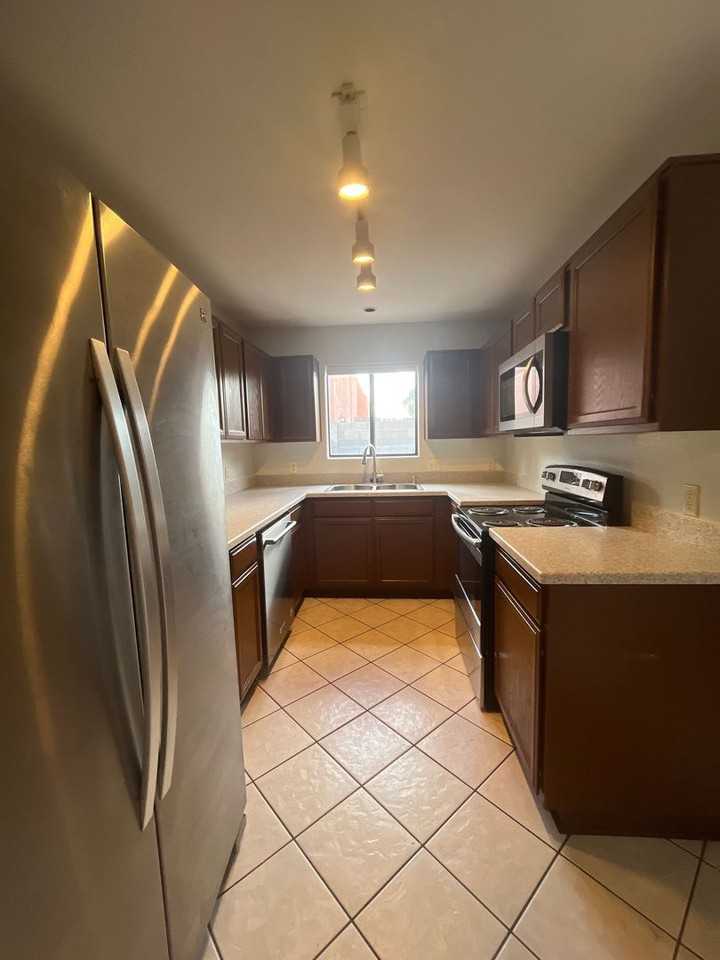 1288 Leon Way - Photo 4 of 19