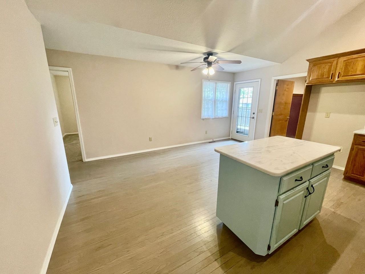 1233 O'gorman Court - Photo 4 of 21