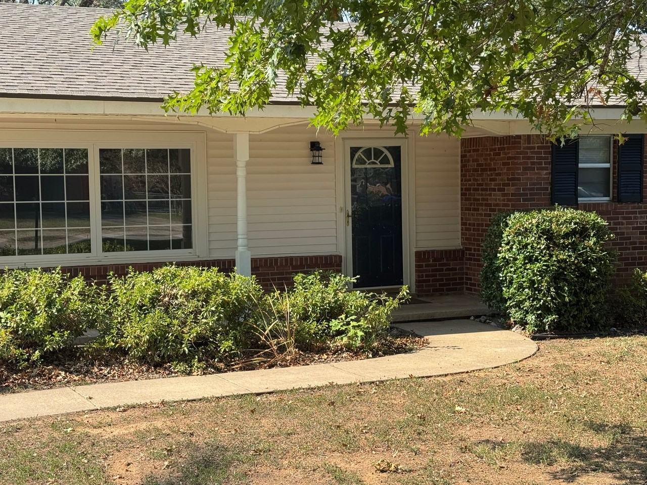 7101 S R St - Photo 2 of 24