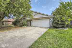 featured image of 220 Dodge Trl