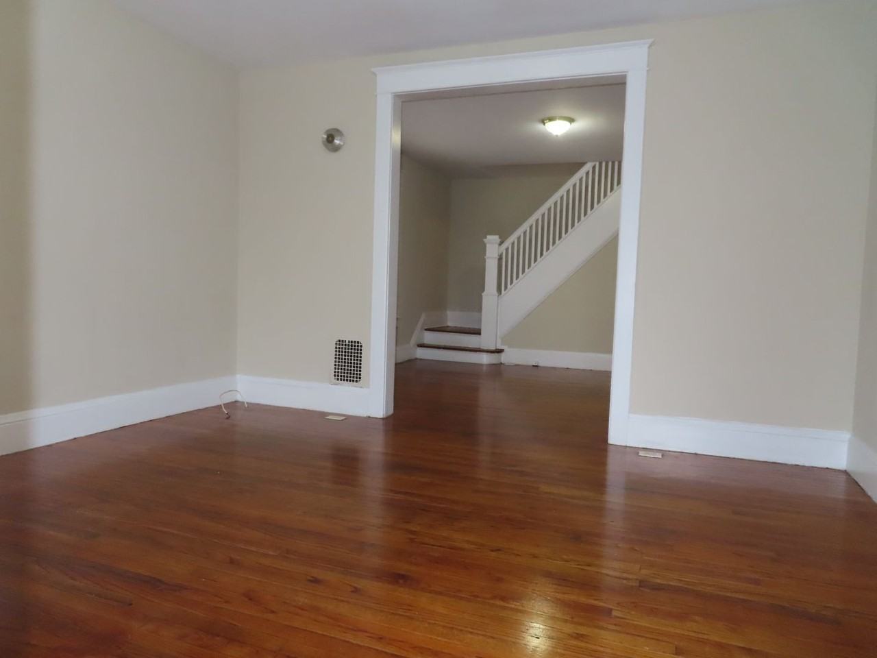 2313 Sycamore St - Photo 3 of 25