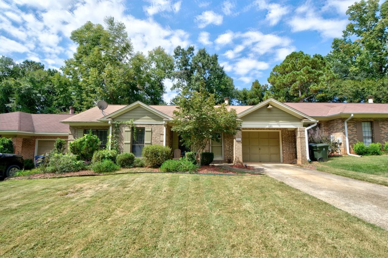 251 Ivy Ln