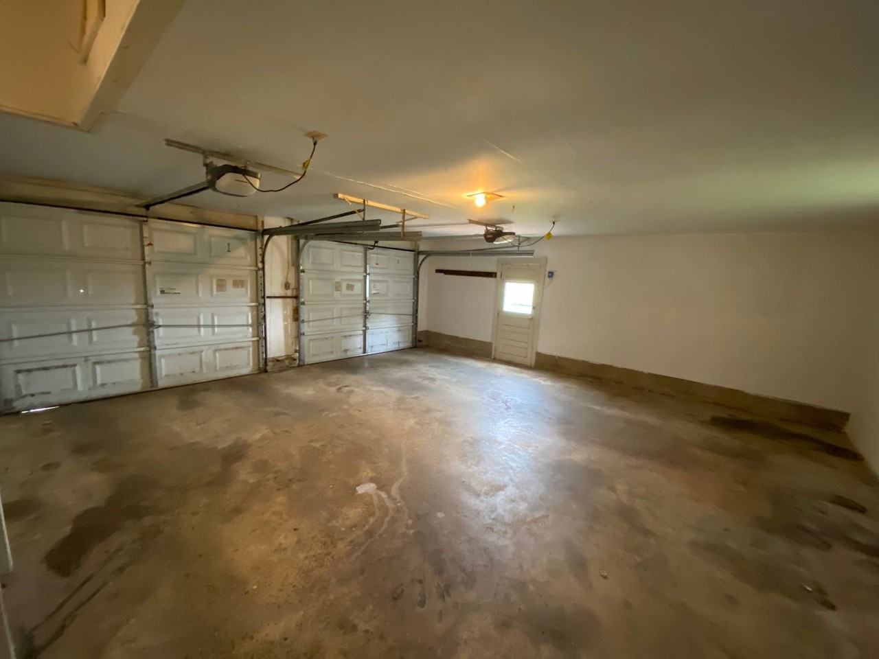 34 S Market St - Photo 3 of 23