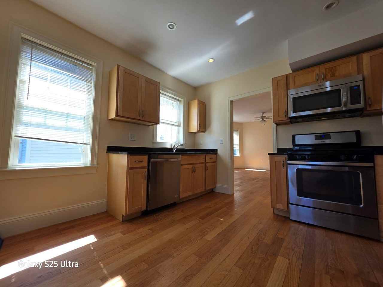 71 Brooks St - Photo 2 of 31