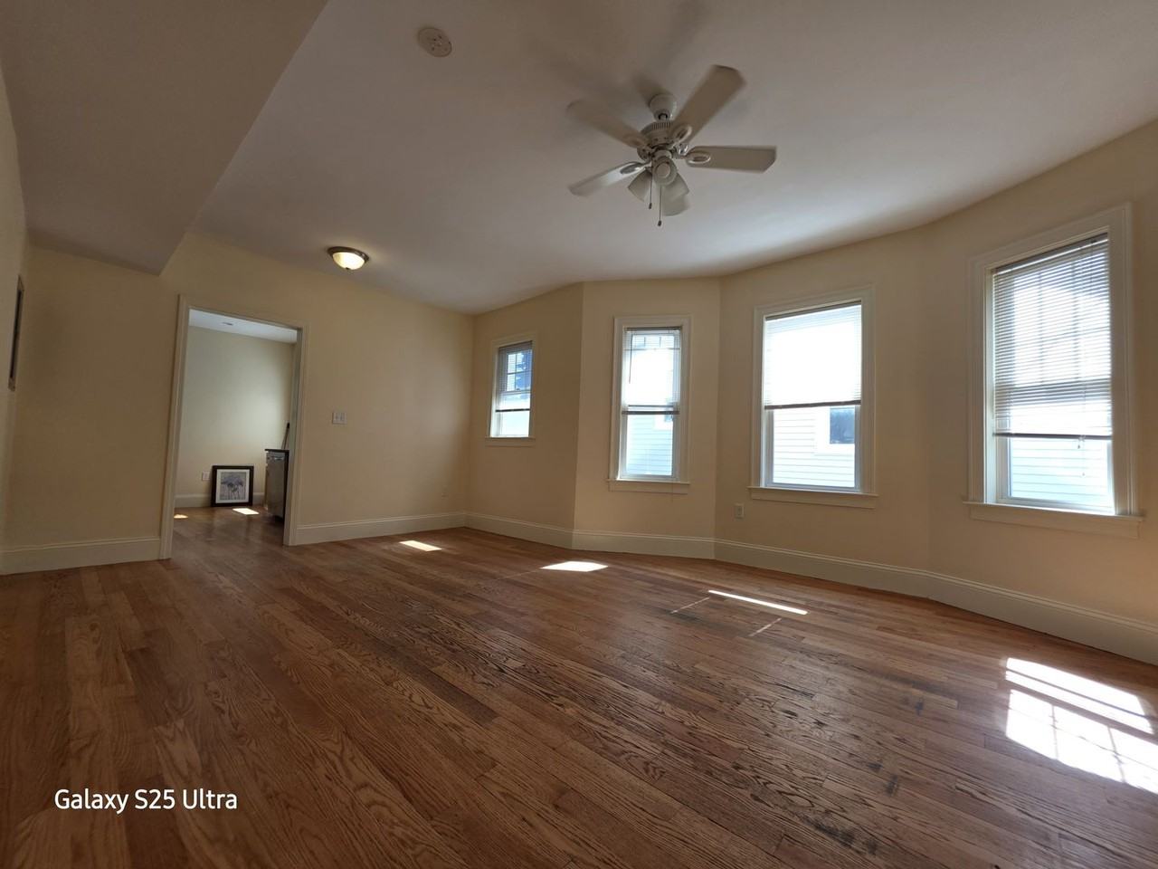 71 Brooks St - Photo 3 of 31