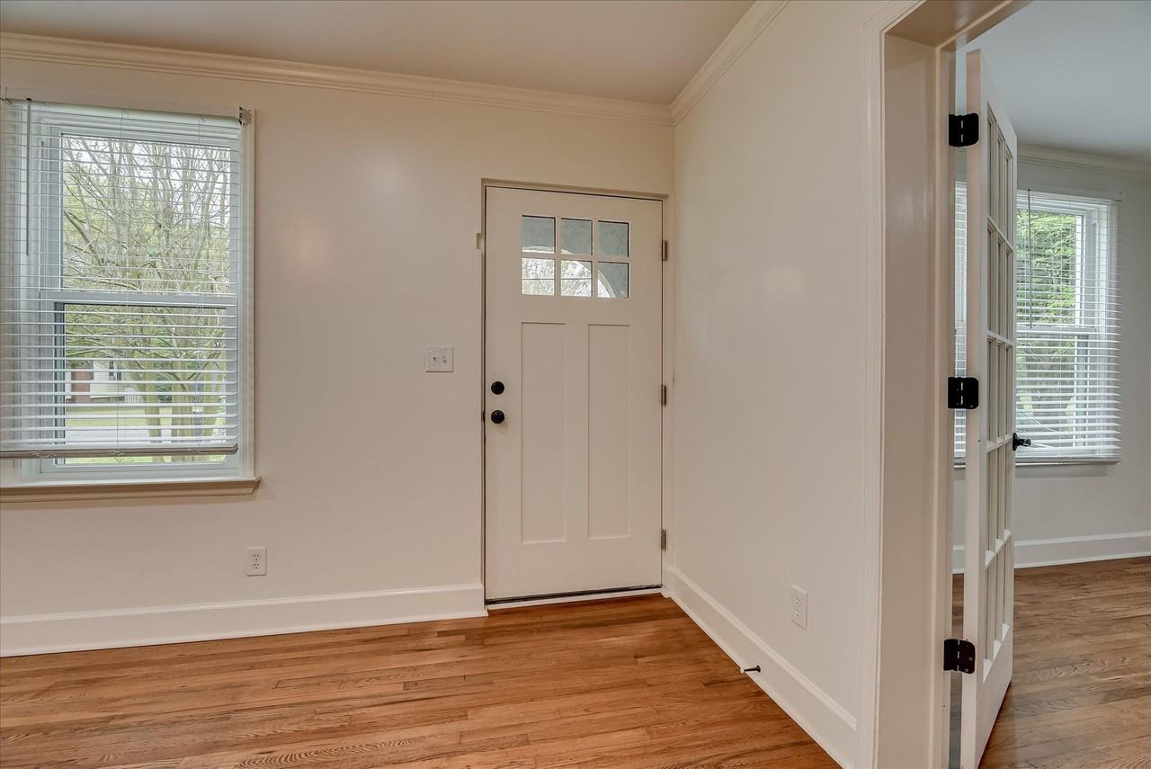 1008 Merry Street - Photo 3 of 19