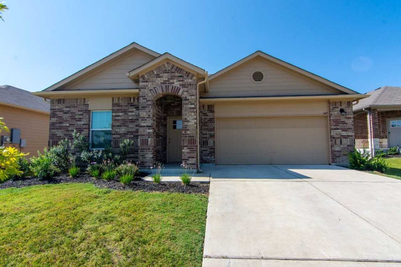 649 Donegal Ln - Photo 2 of 28
