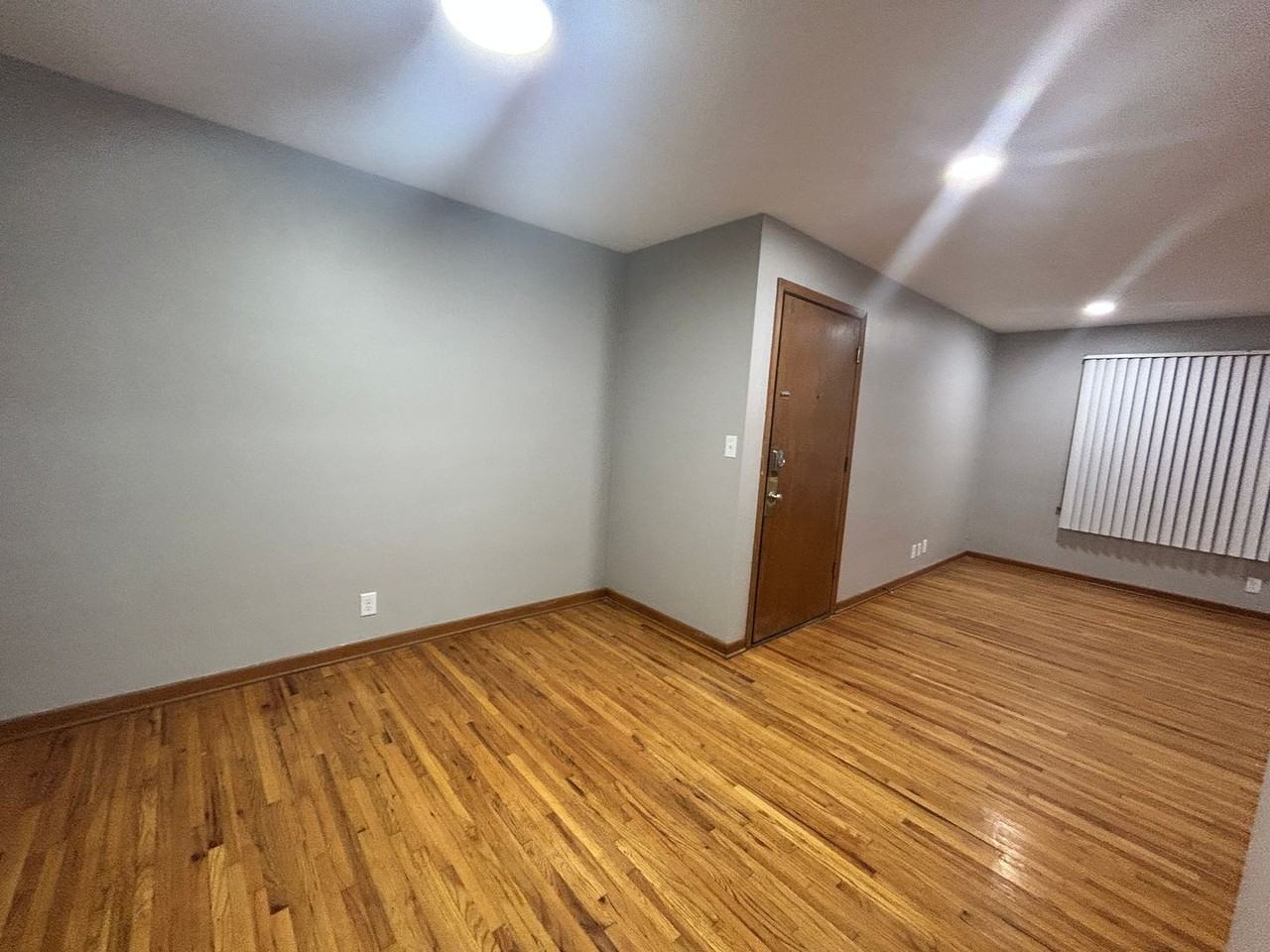 1731 D St #4 - Photo 5 of 18