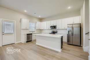 916 Naomi Ln - Photo 1 of 1