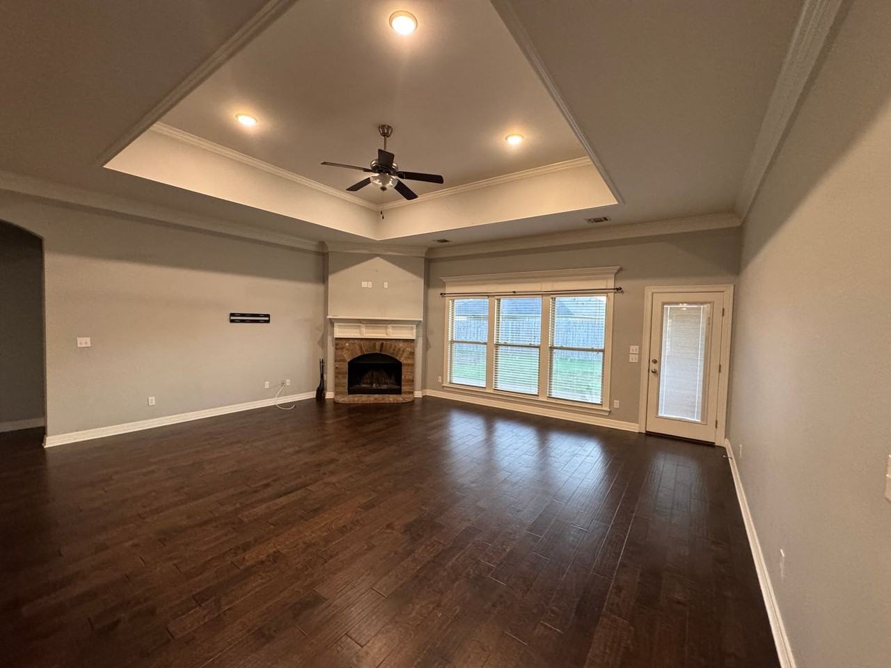 328 N Hampton St - Photo 6 of 28