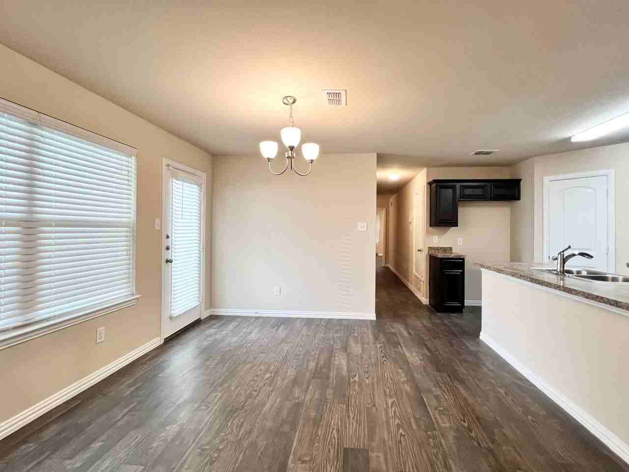 660 River Garden Dr - Photo 6 of 32