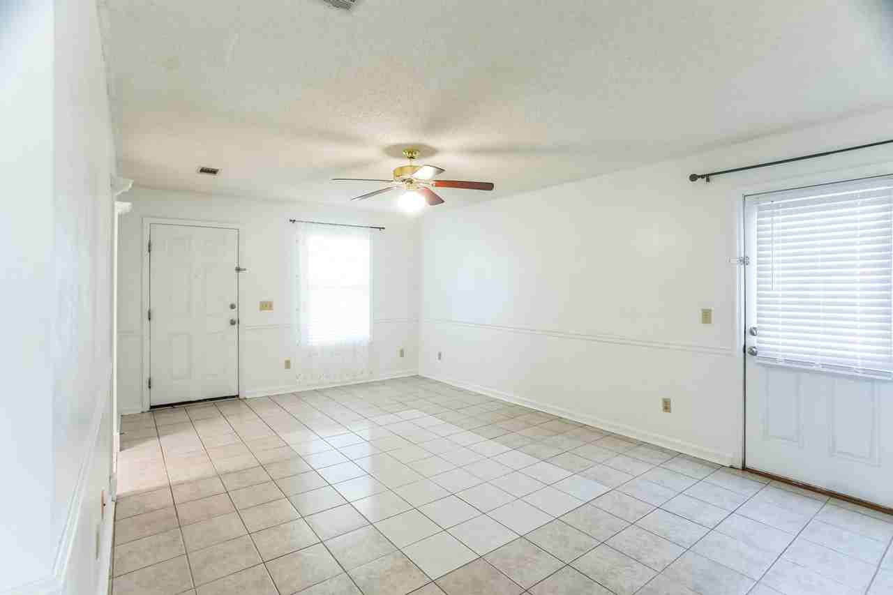 773 Melissa Dr - Photo 2 of 15