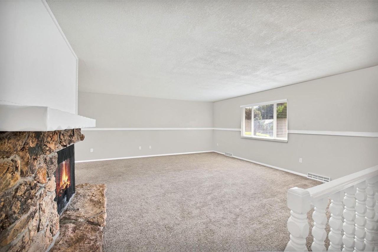 2664 Bahamas Way - Photo 6 of 31