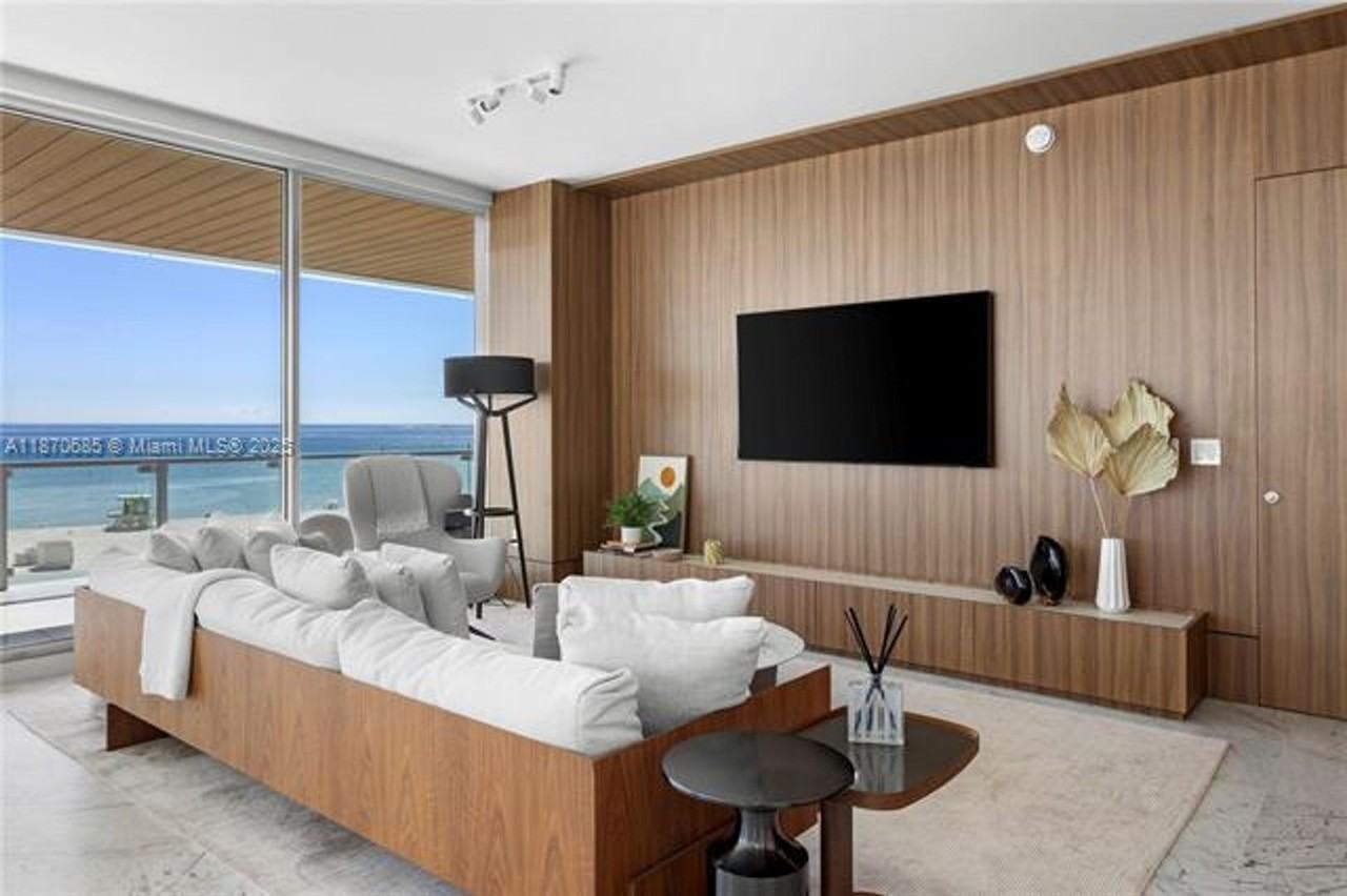 5775 5775 Collins Ave appt 503 - Photo 2 of 42