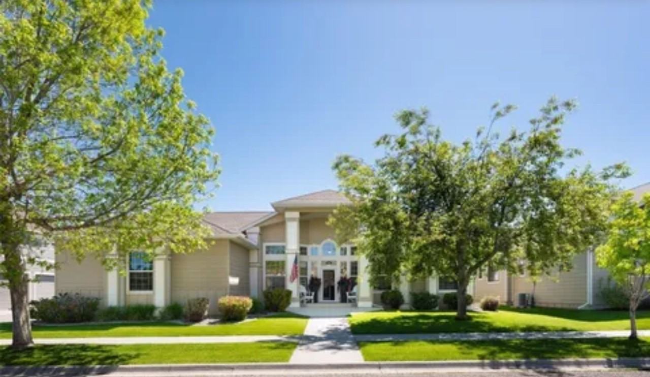 2418 Lasso Ave - Photo 2 of 14