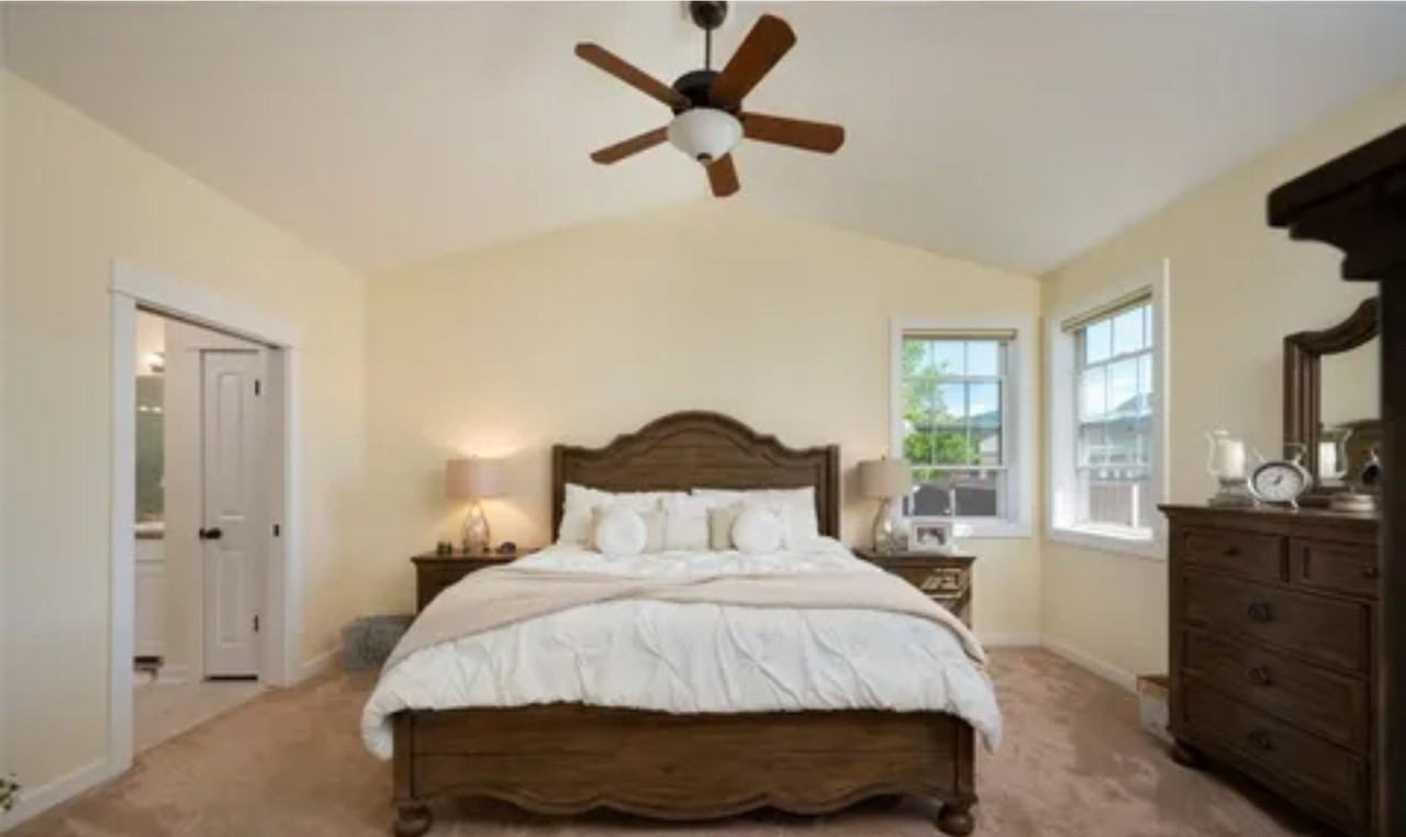 2418 Lasso Ave - Photo 4 of 14