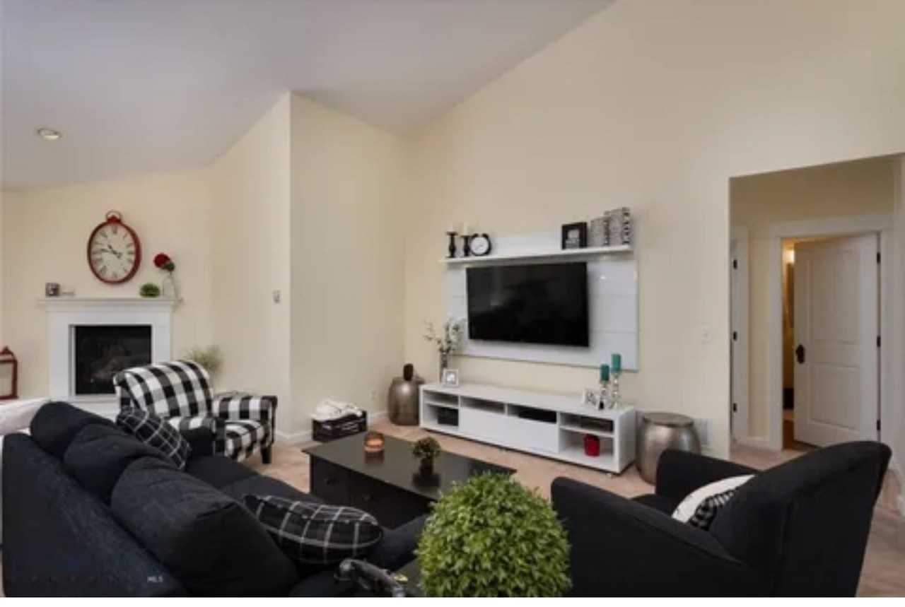 2418 Lasso Ave - Photo 6 of 14