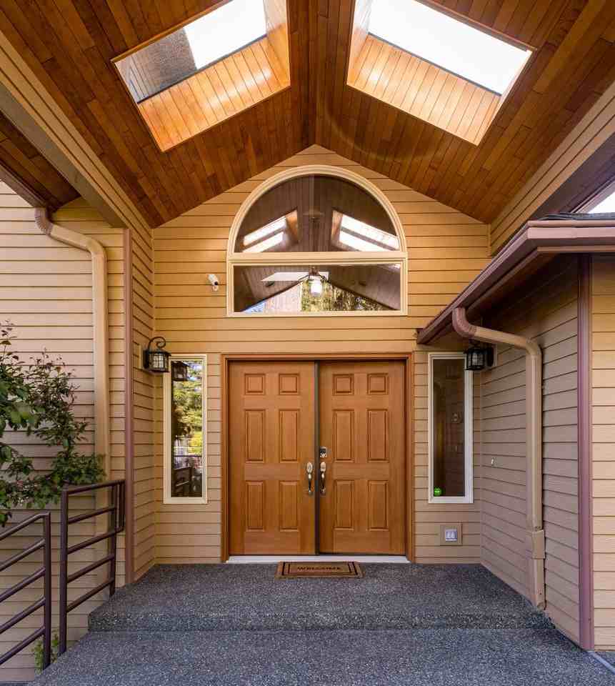 307 Lake Hancock Drive - Photo 6 of 50