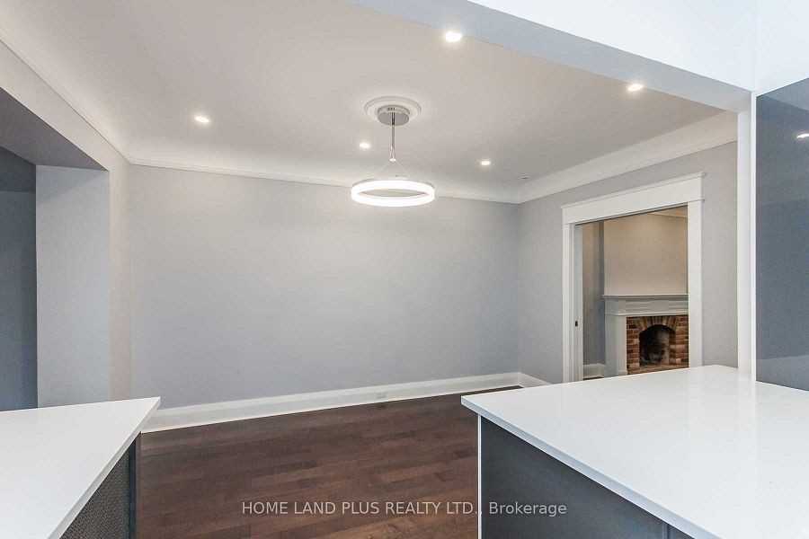 274 Sheldrake Boulevard - Photo 7 of 23